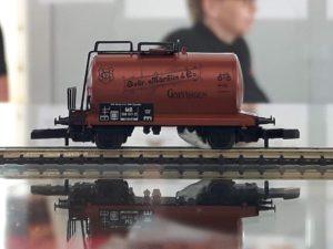 82031 - MHI-Sonderwagen 2017: 2-achs. Kesselwagen mit historischen Märklin- Motiv (Schriftzüge)